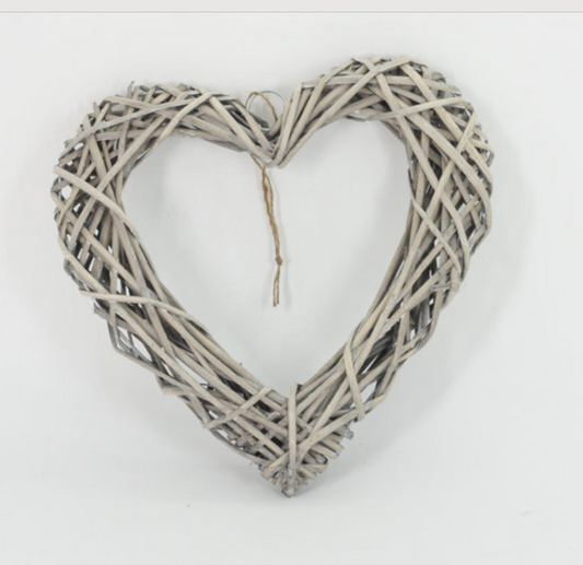 White Washed Willow Heart in 2 sizes